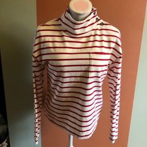 Vineyard Vines sweater